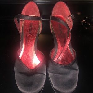 cute little black heels